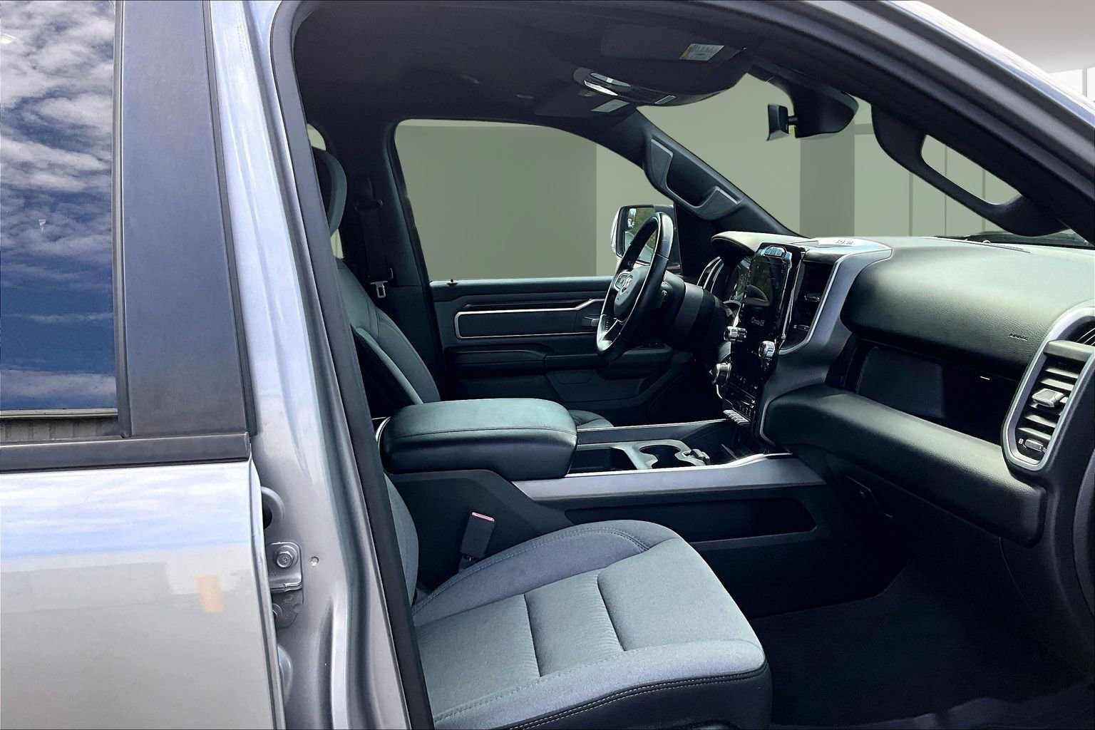 Used 2021 RAM 1500 Big Horn image 30