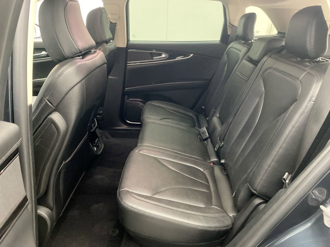 Used 2023 Lincoln Nautilus AWD w/ Premium Package image 23