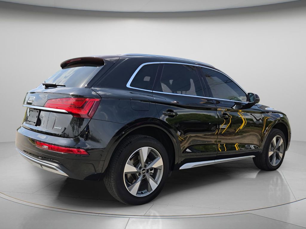 Used 2023 Audi Q5 2.0T Premium w/ Convenience Package image 7