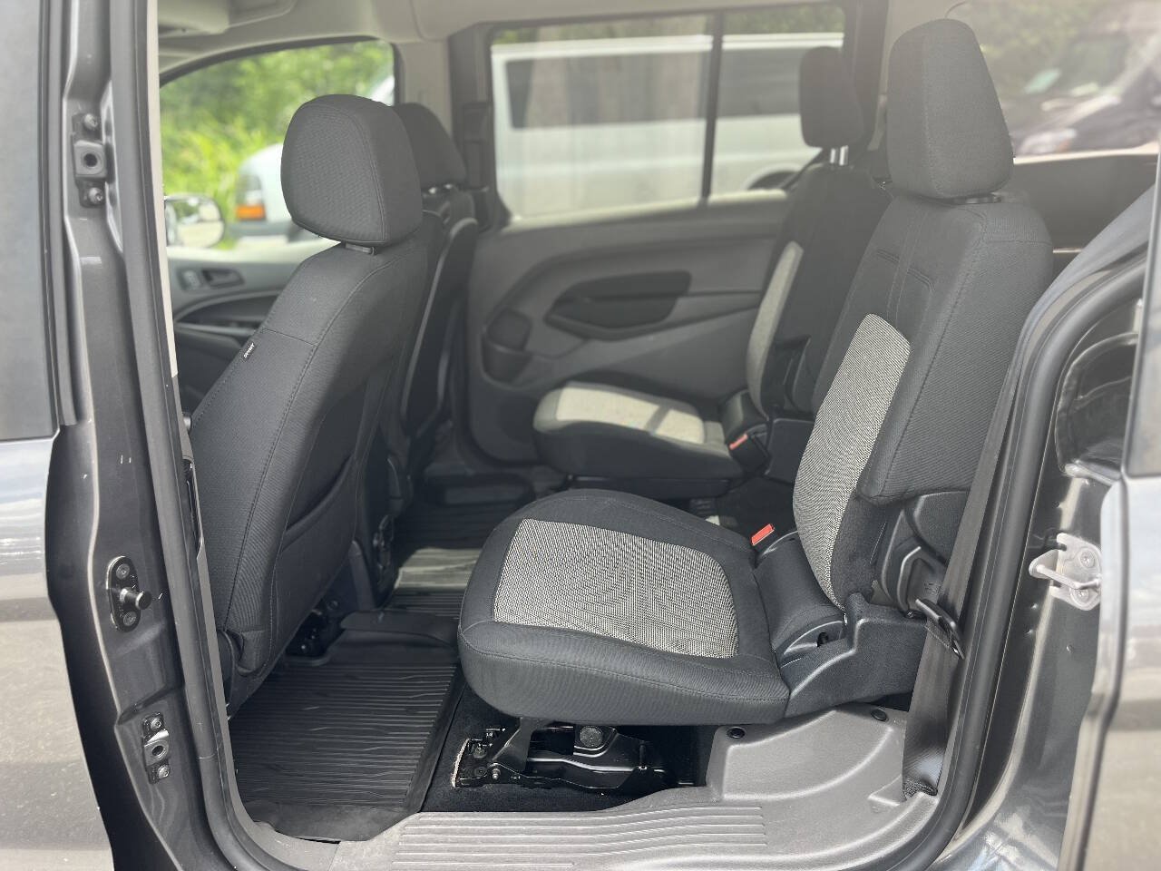 Used 2022 Ford Transit Connect XL FWD image 13