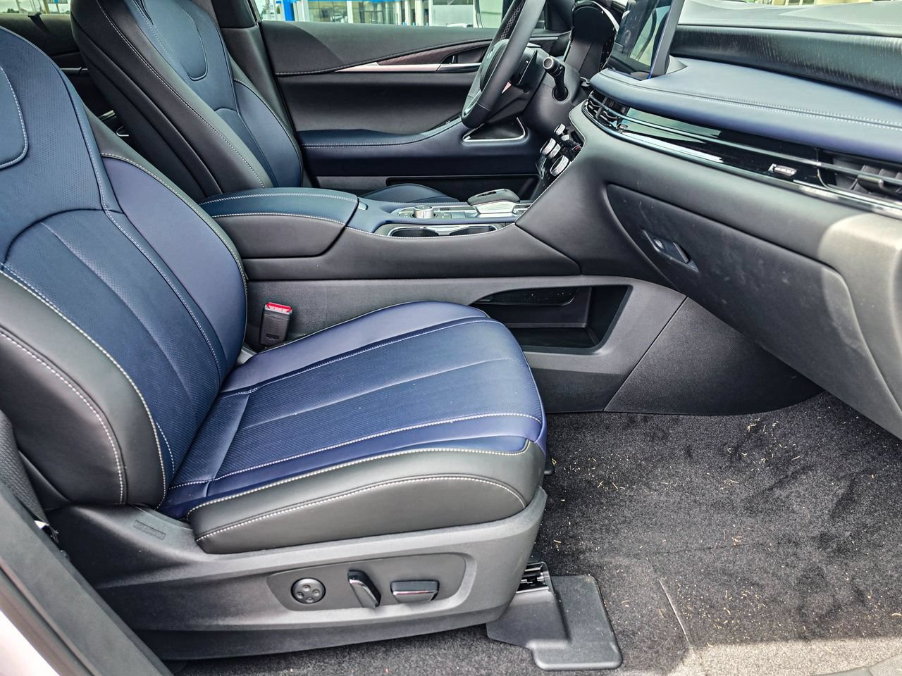 New 2026 INFINITI QX60 Sport AWD/4WD image 43