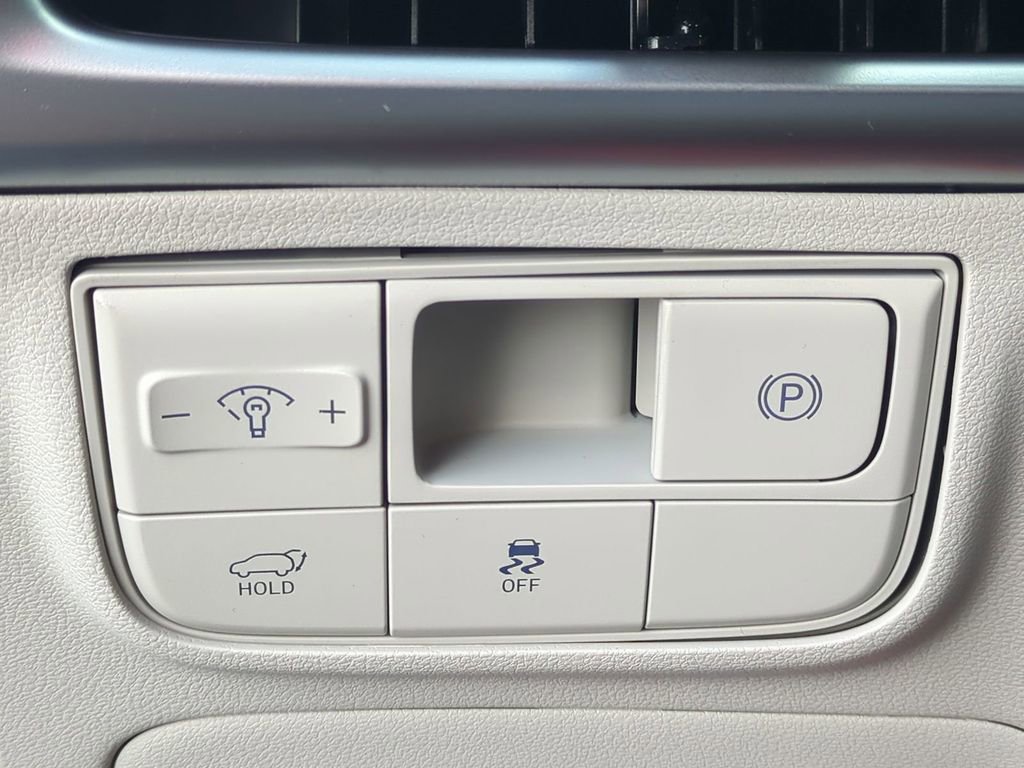 New 2026 Hyundai Tucson Limited image 30