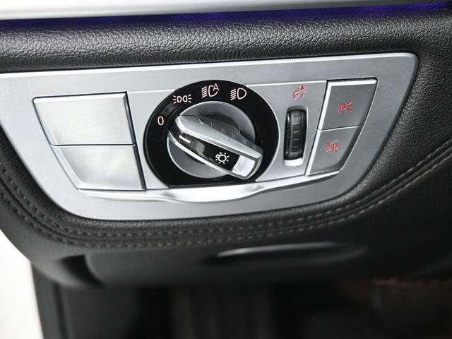 Used 2022 BMW 740i w/ Premium Package image 21