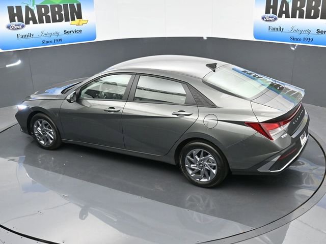Used 2024 Hyundai Elantra SEL image 24