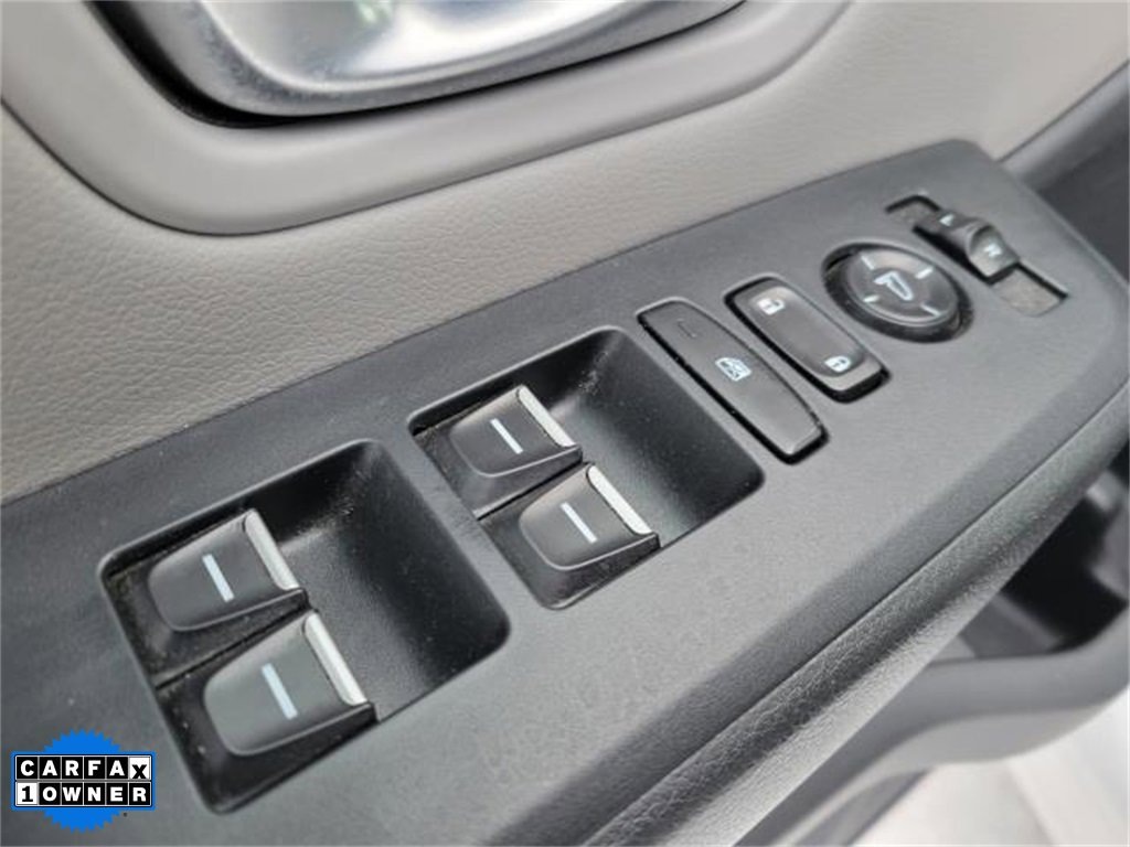 Used 2023 Honda Pilot LX image 16