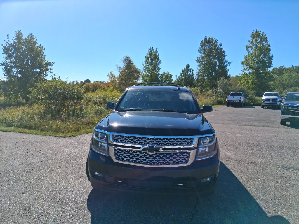Used 2019 Chevrolet Tahoe LT w/ LT Signature Package AWD/4WD image 9