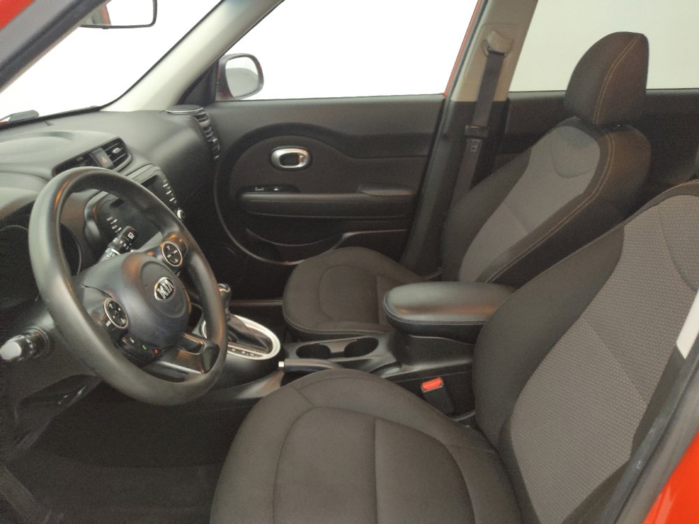 Used 2019 Kia Soul + FWD image 17