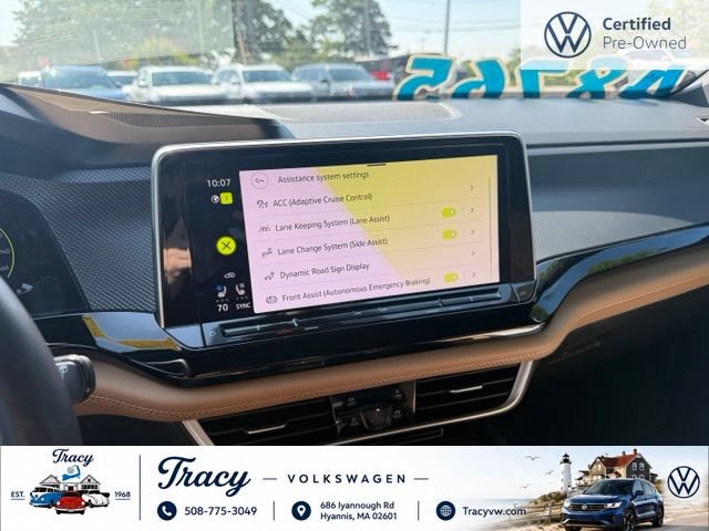Certified 2026 Volkswagen Atlas Cross Sport SEL R-Line AWD/4WD image 20