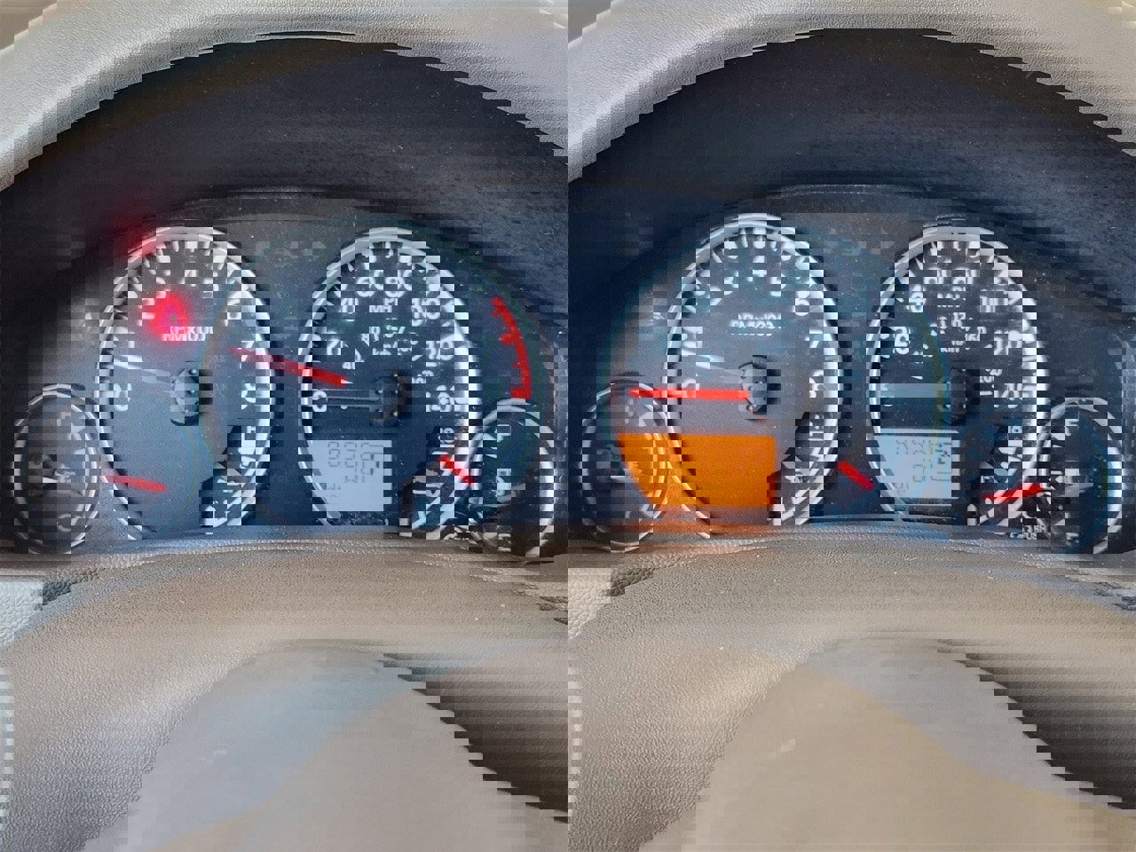 Used 2014 Nissan Frontier SL image 15