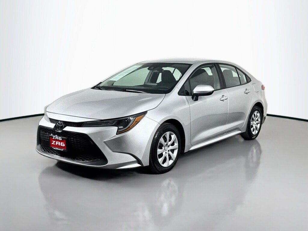 Used 2022 Toyota Corolla LE FWD image 1