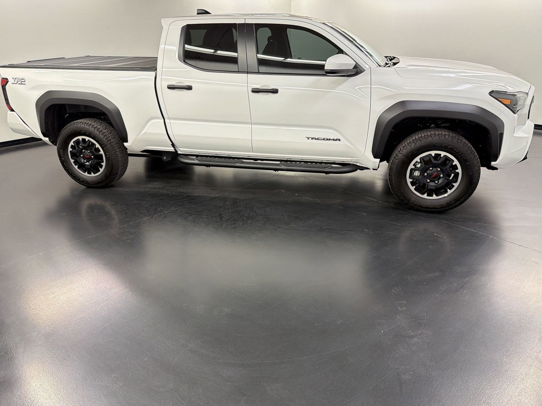 Used 2025 Toyota Tacoma TRD Off-Road image 8