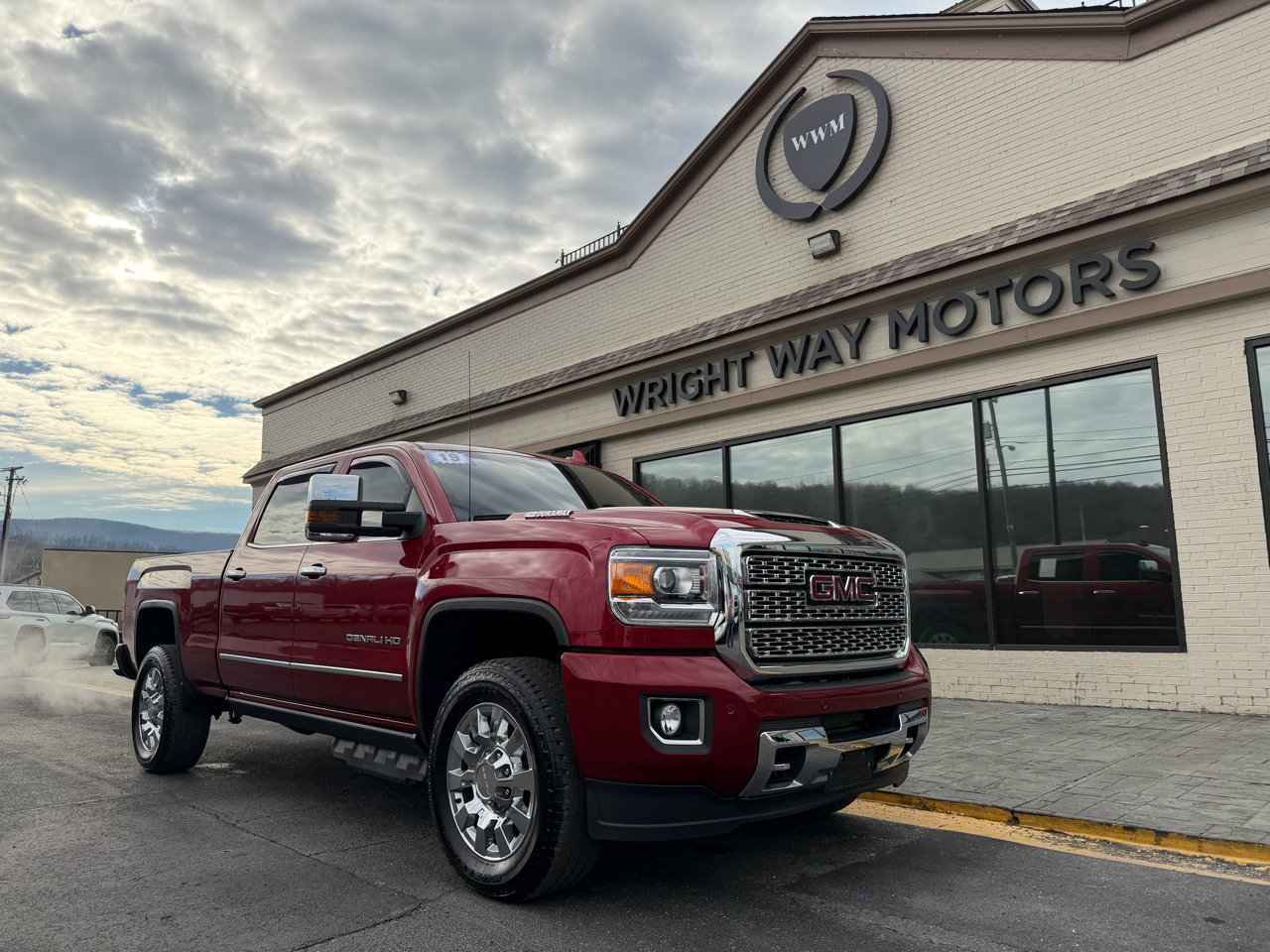 Used 2019 GMC Sierra 2500 Denali w/ Duramax Plus Package