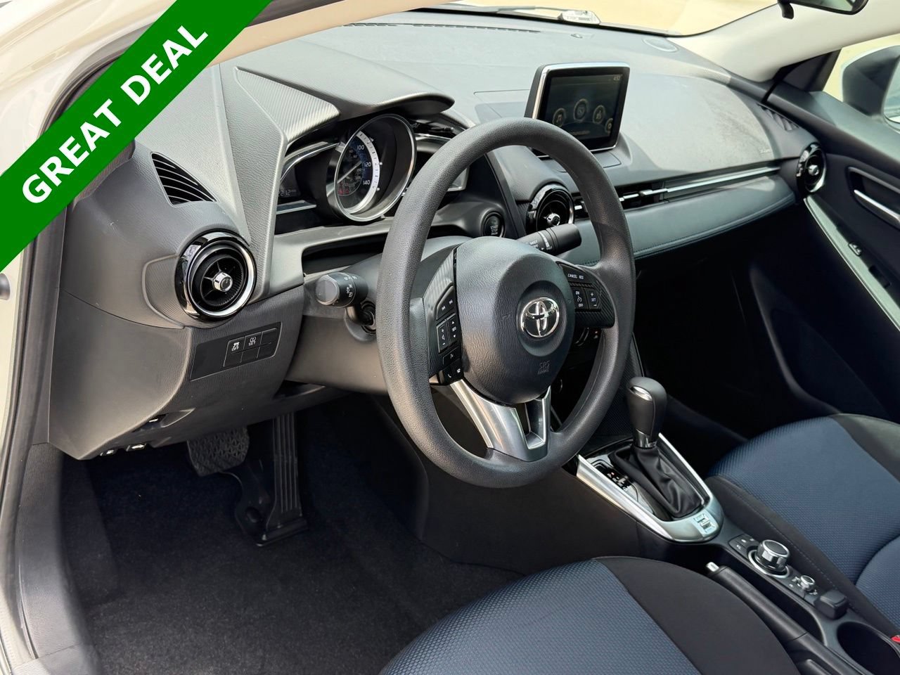 Used 2018 Toyota Yaris iA FWD image 12