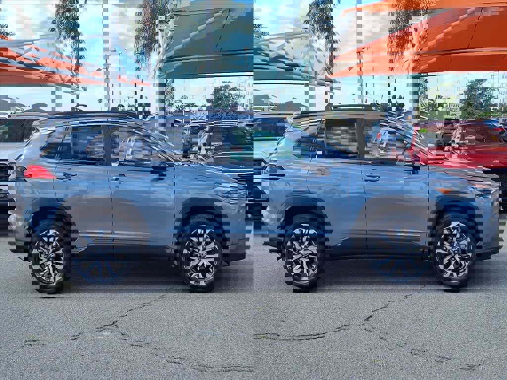 Certified 2024 Toyota Corolla Cross XLE image 3