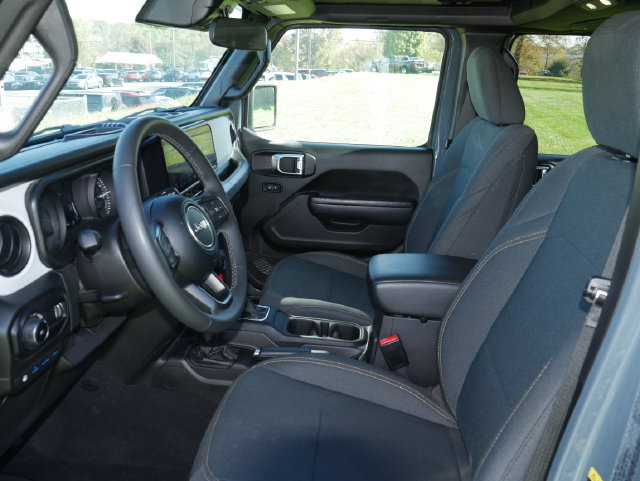 Used 2025 Jeep Wrangler Unlimited Sport S 4xe AWD/4WD image 2