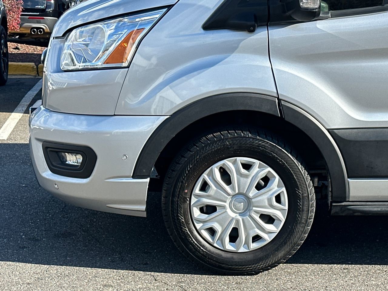 Used 2022 Ford Transit 350 XLT image 5