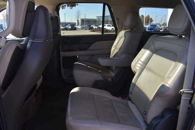 Used 2023 Lincoln Navigator L Reserve image 15