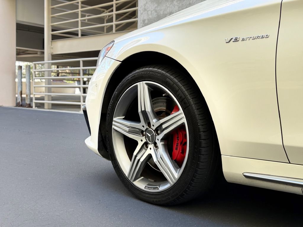 Used 2015 Mercedes-Benz S 63 AMG 4MATIC Sedan image 11