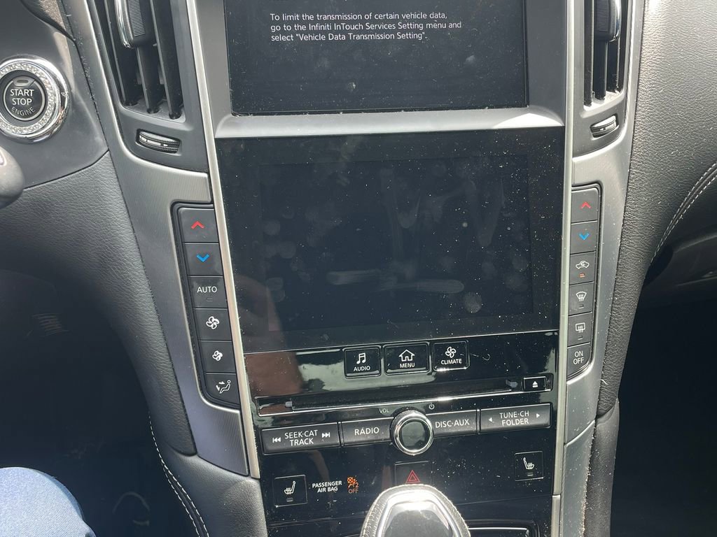 Used 2019 INFINITI Q60 3.0t Luxe w/ Essential Package image 13