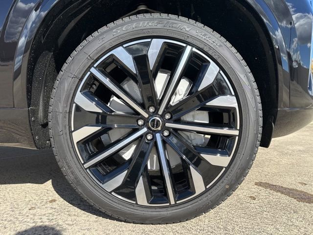 New 2026 Volvo XC90 B5 Plus w/ Protection Package image 9