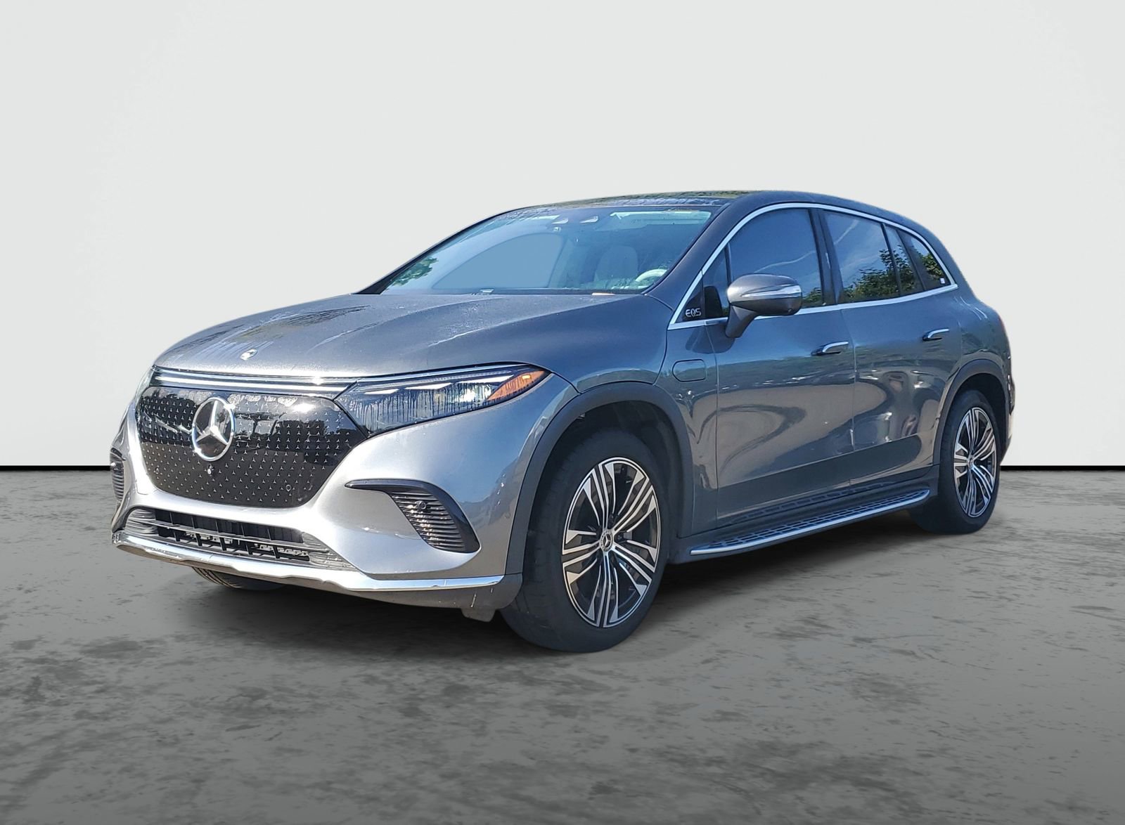 Used 2023 Mercedes-Benz EQS 450+ SUV image 2