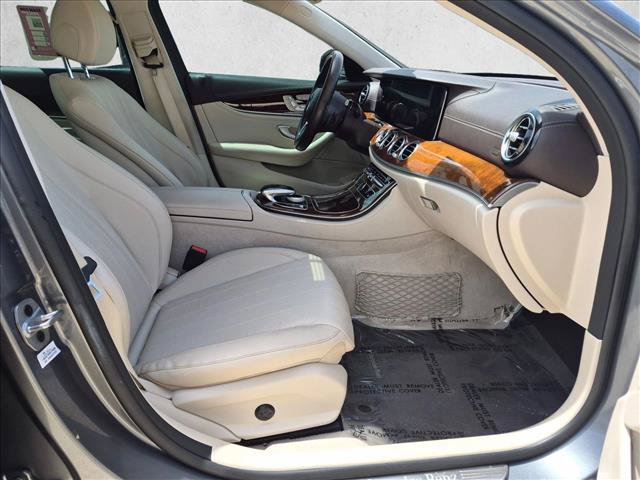 Used 2019 Mercedes-Benz E 300 image 19