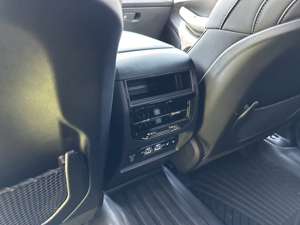 Used 2025 Jeep Grand Cherokee Limited w/ Luxury Tech Group II image 22