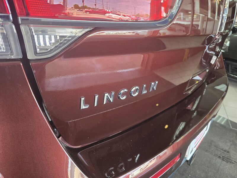 Used 2012 Lincoln MKX AWD image 31