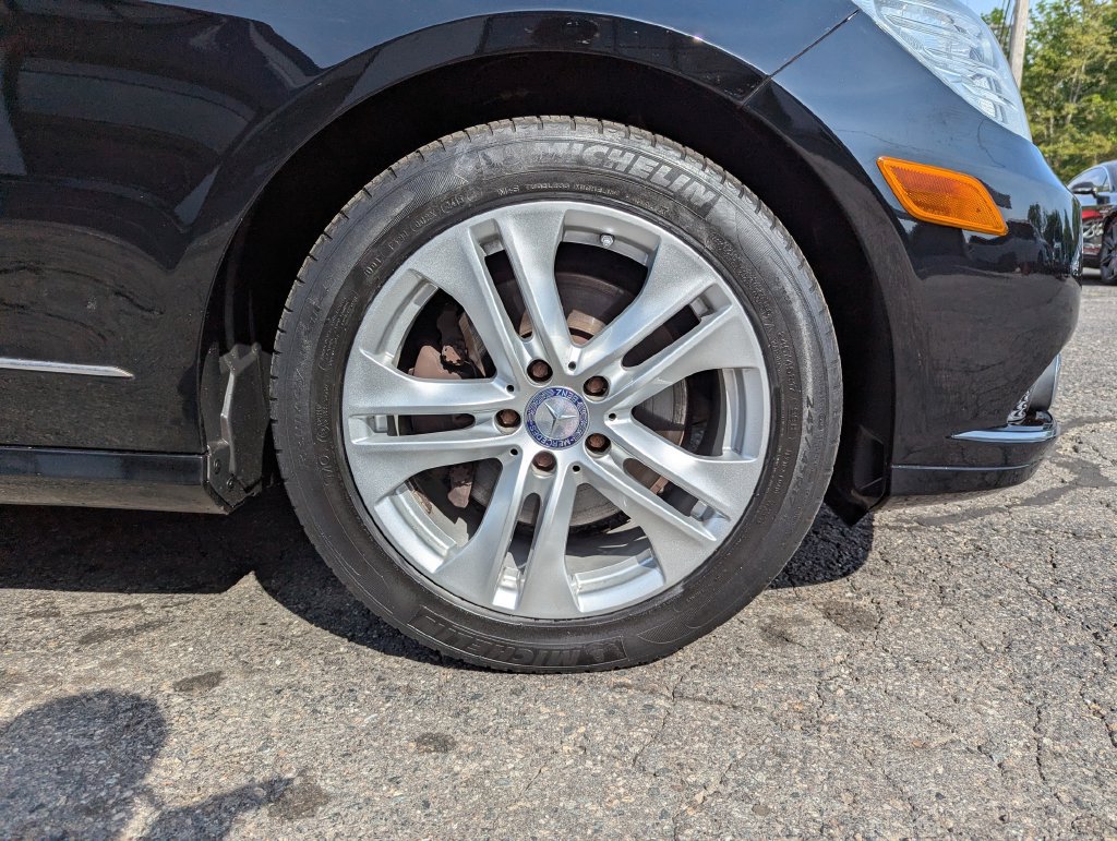 Used 2010 Mercedes-Benz E 350 4MATIC Sedan image 52