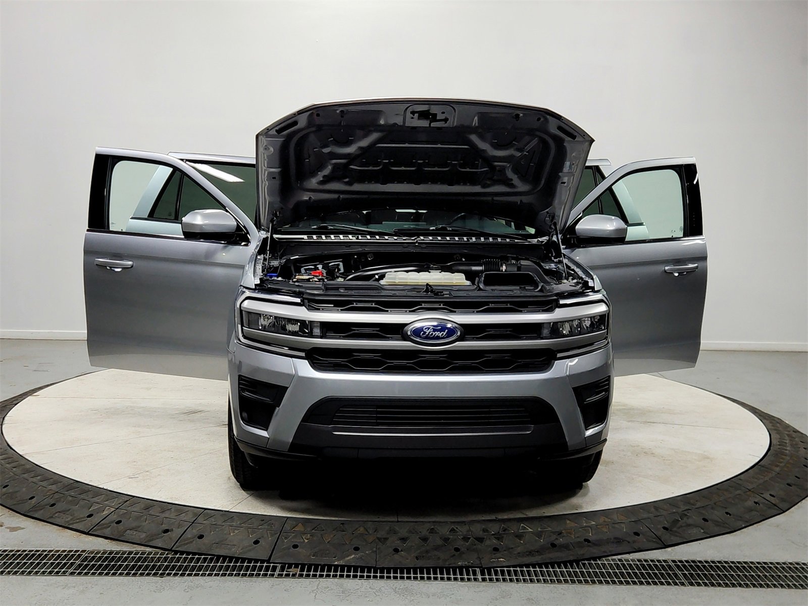 Used 2024 Ford Expedition Max XLT image 10