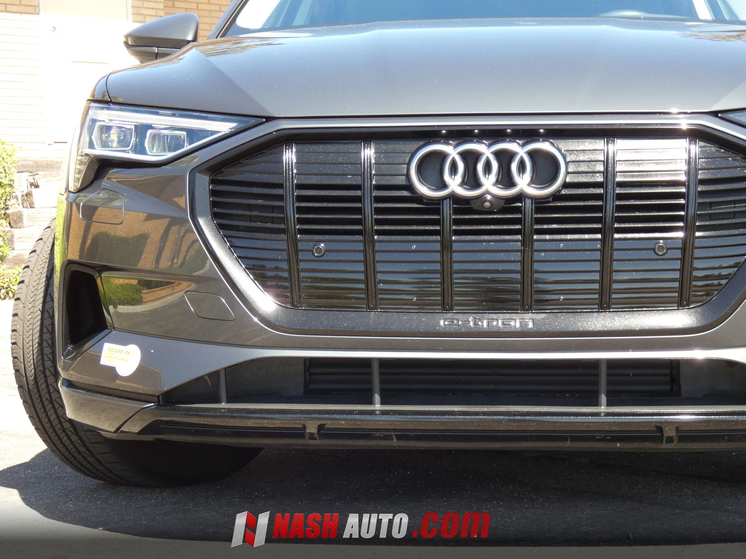 Used 2021 Audi e-tron Premium w/ Convenience Plus Package AWD/4WD image 18