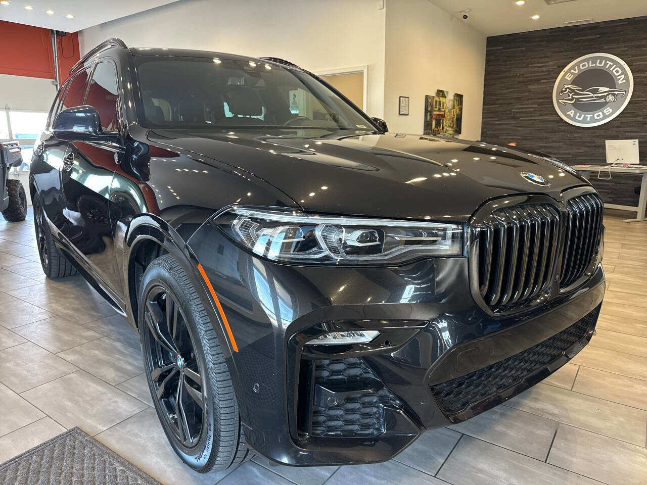 Used 2022 BMW X7 xDrive40i w/ M Sport Package image 1