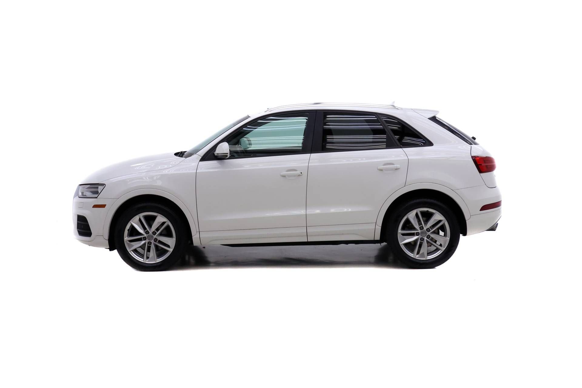 Used 2017 Audi Q3 2.0T Premium FWD image 3