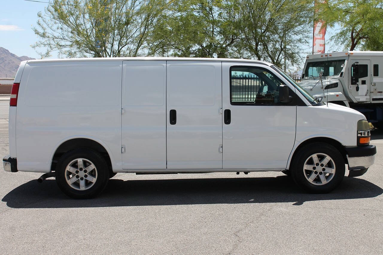 Used 2004 Chevrolet Express 1500 RWD image 9