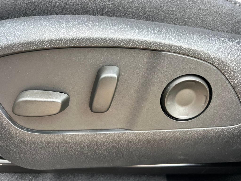 New 2027 Buick Enclave Preferred w/ Power Package AWD/4WD image 11