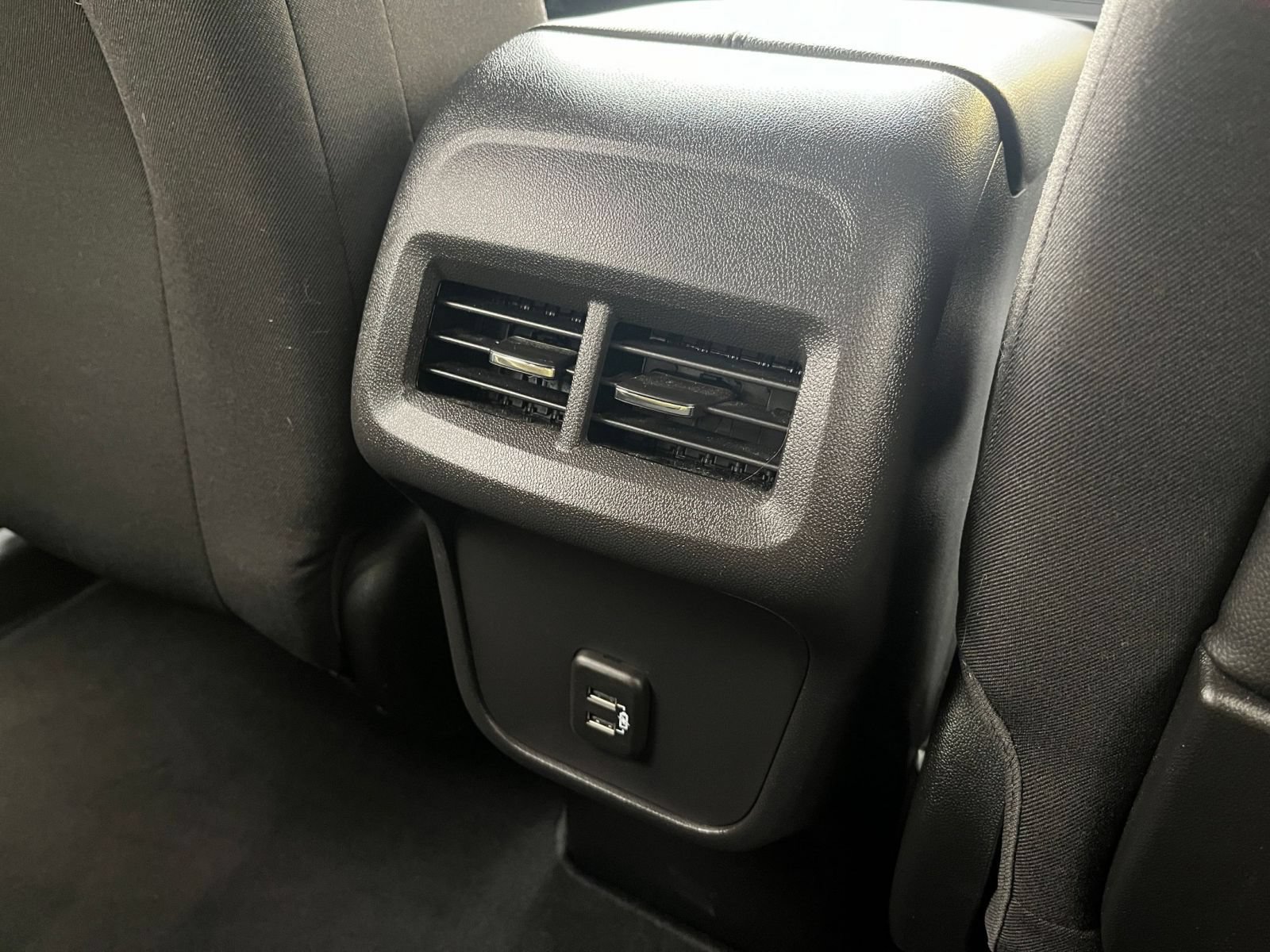 Used 2024 GMC Terrain SLE FWD image 25