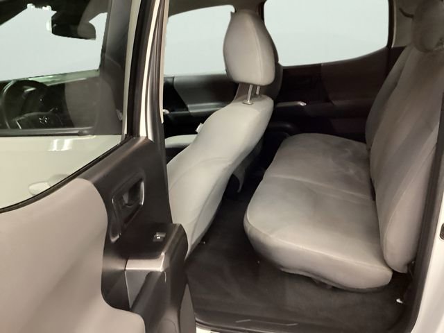 Used 2019 Toyota Tacoma SR5 AWD/4WD image 11
