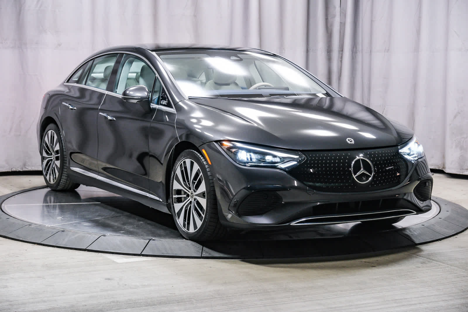 Certified 2023 Mercedes-Benz EQE 500 4MATIC Sedan image 5