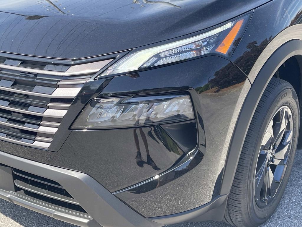 New 2026 Nissan Rogue SV FWD image 9