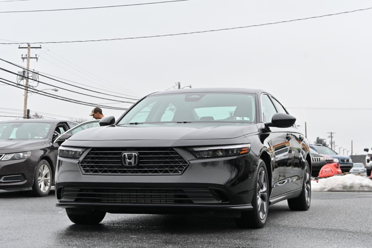 Used 2023 Honda Accord EX image 6