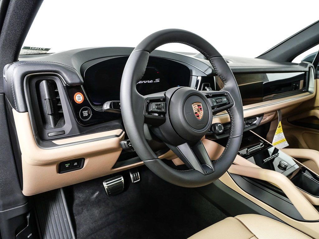 New 2026 Porsche Cayenne S image 4