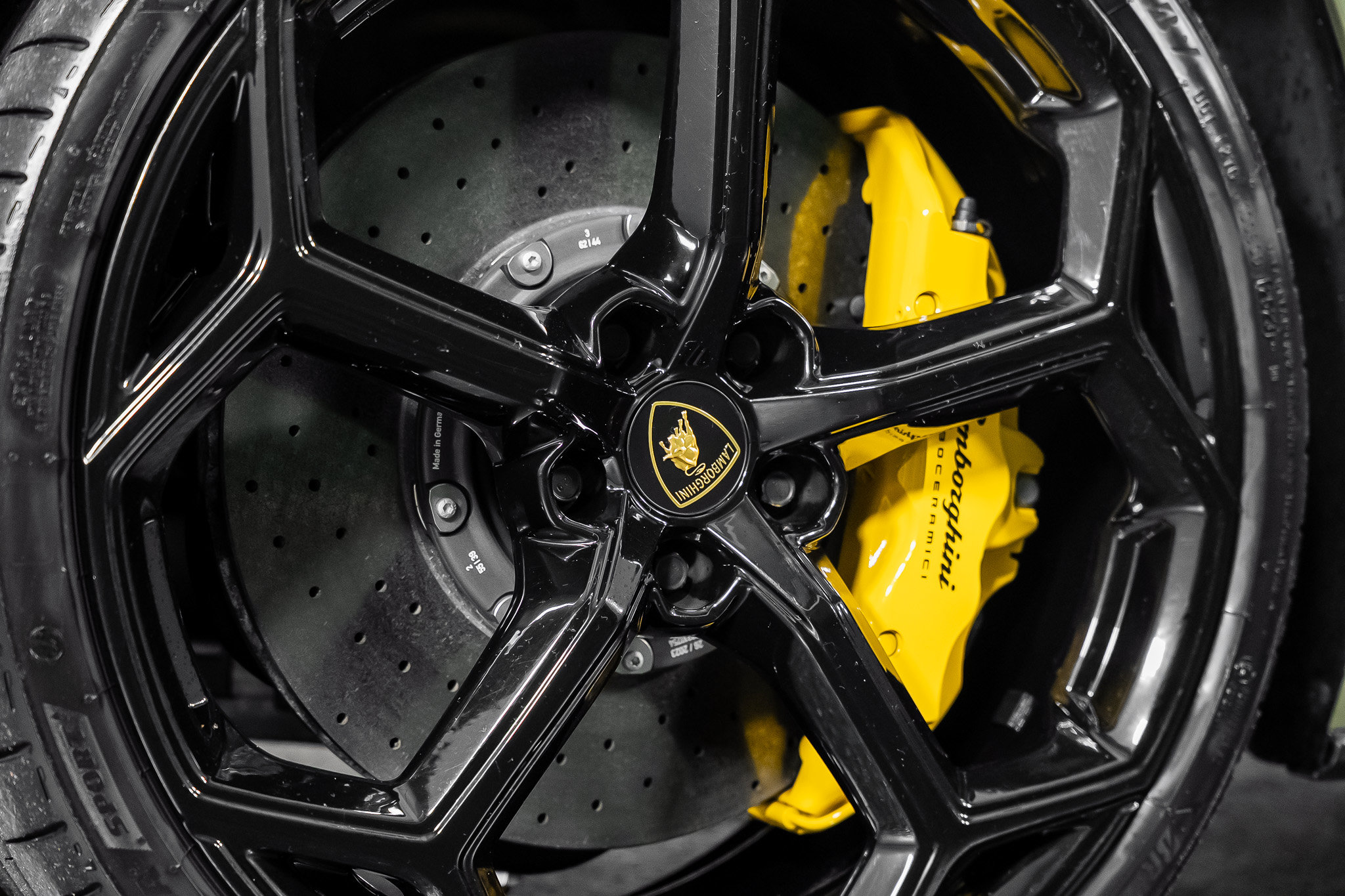 Used 2023 Lamborghini Huracan Tecnica RWD image 16