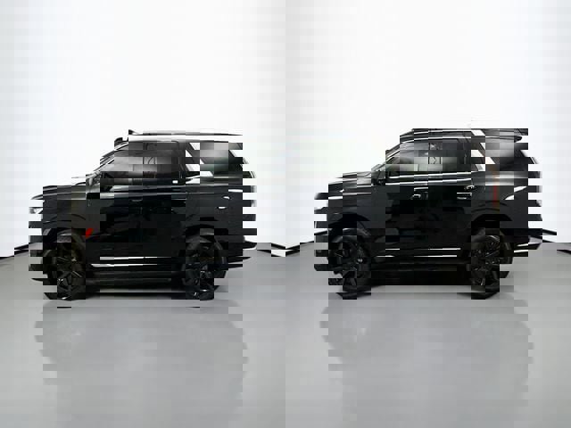 Used 2023 Cadillac Escalade Premium Luxury w/ Performance Package image 4