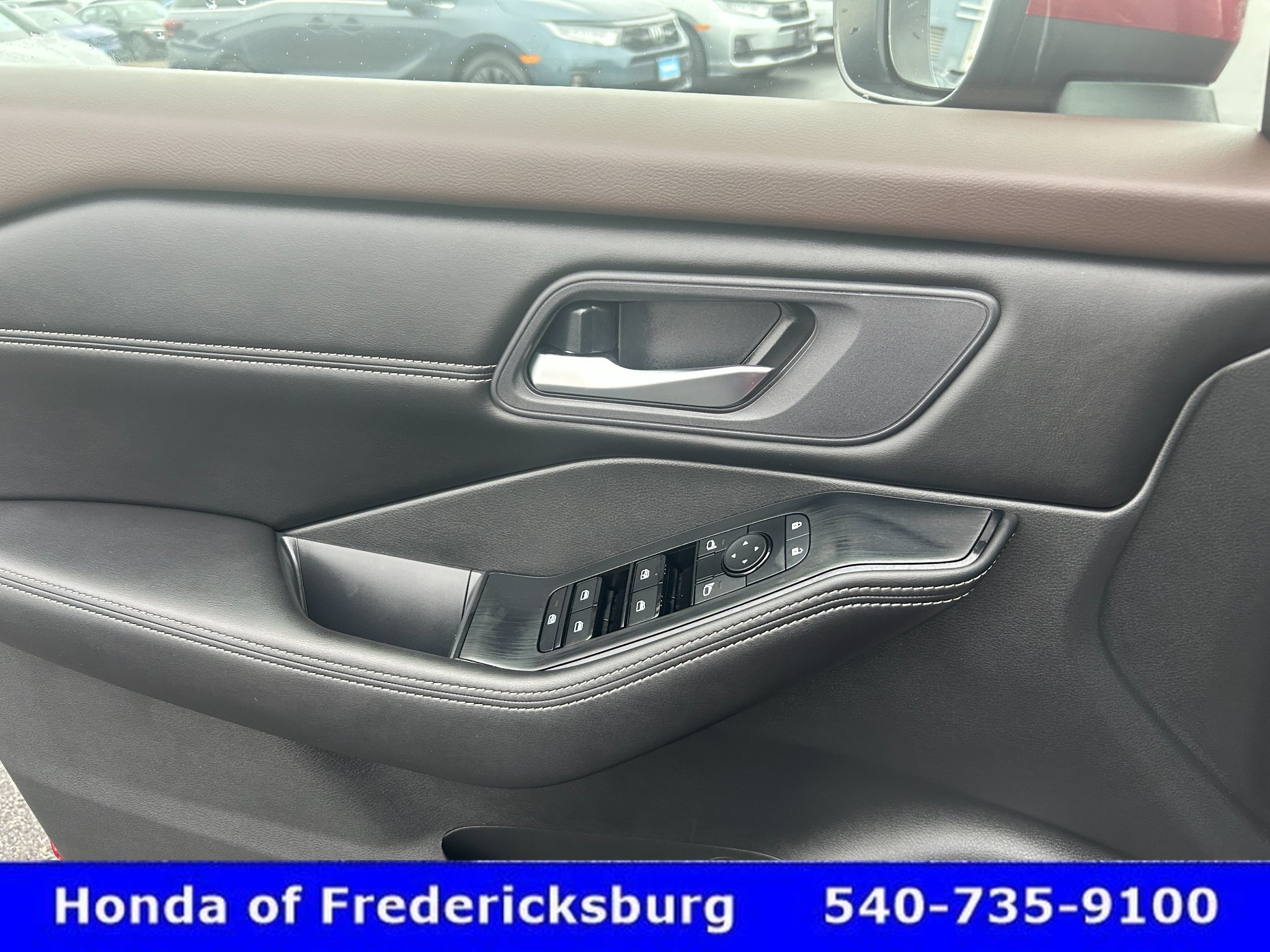 Used 2023 Nissan Rogue SV w/ SV Premium B Package AWD/4WD image 26