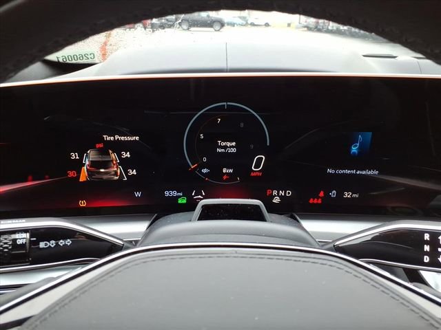 New 2026 Cadillac Lyriq V AWD/4WD image 36