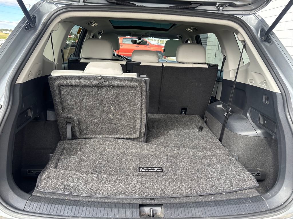 Used 2021 Volkswagen Tiguan SE w/ Panoramic Sunroof Package image 27