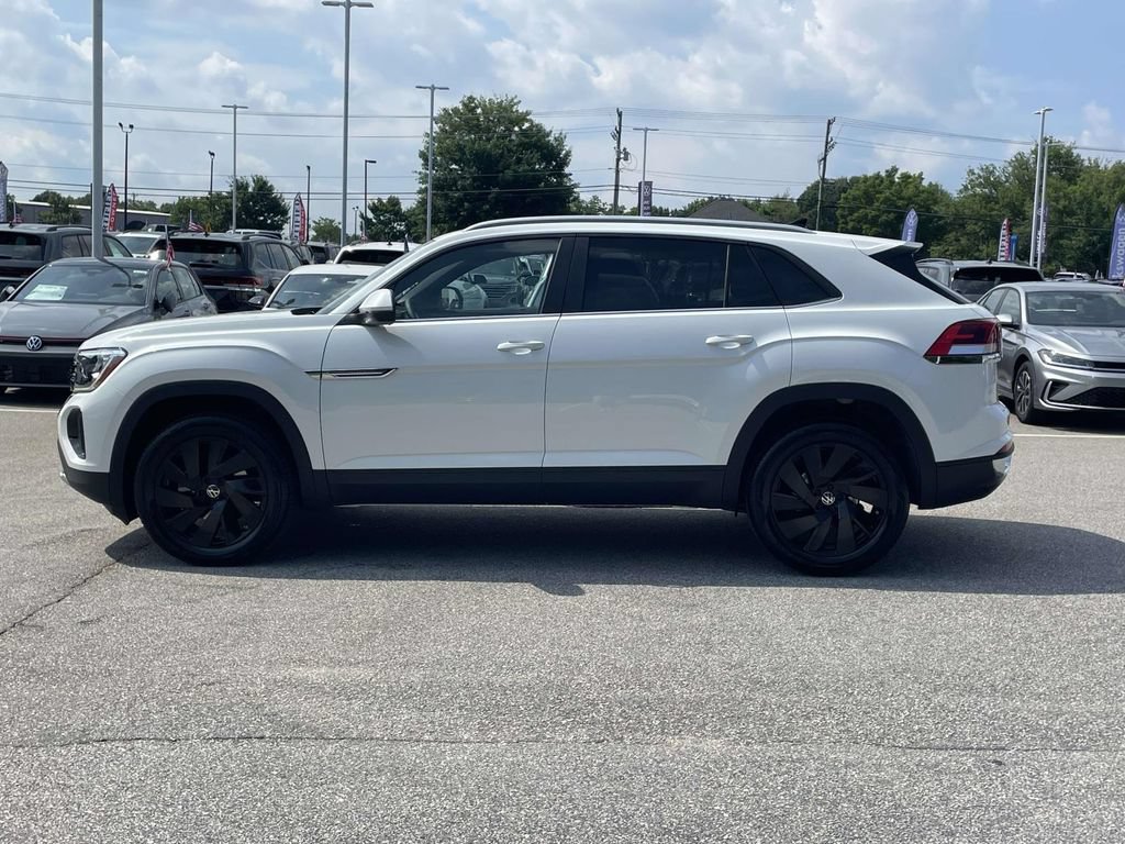 New 2026 Volkswagen Atlas Cross Sport SE FWD image 4