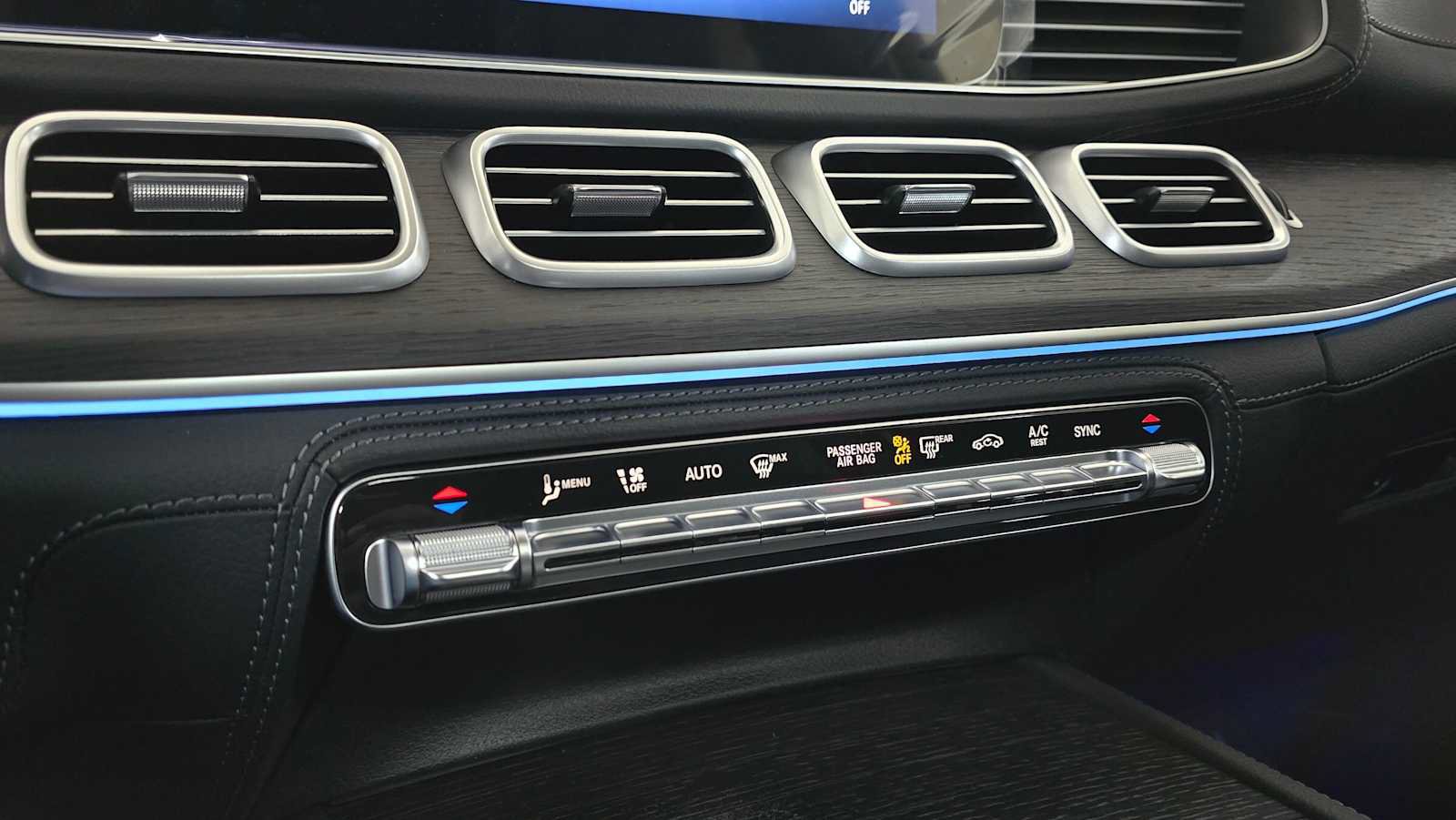 New 2026 Mercedes-Benz GLE 450 4MATIC Coupe image 32