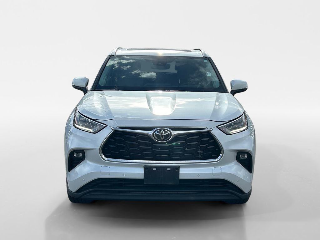 Used 2022 Toyota Highlander Limited AWD/4WD image 9