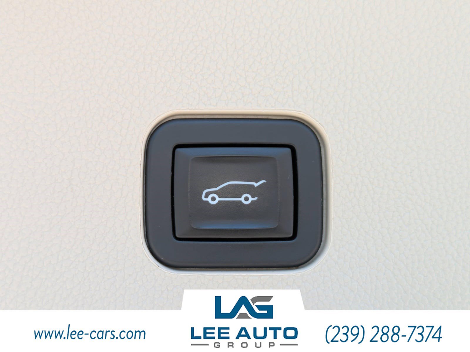 Used 2014 Cadillac SRX Performance w/ Driver Awareness Package image 11
